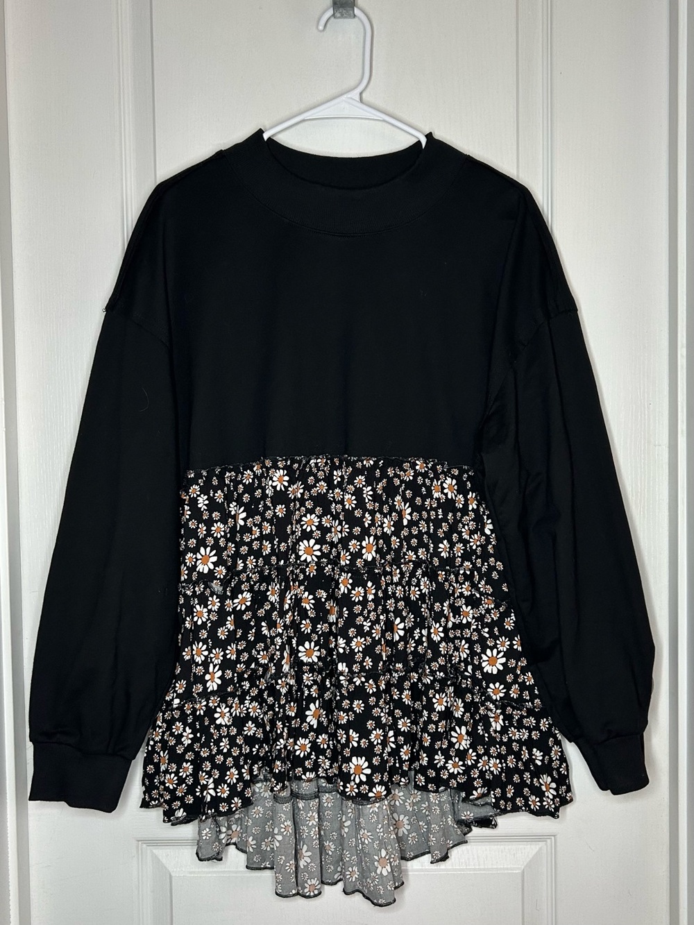 Three Bird Nest NWT Sz L Boho Tunic Floral Tiered Sweatshirt Shirt